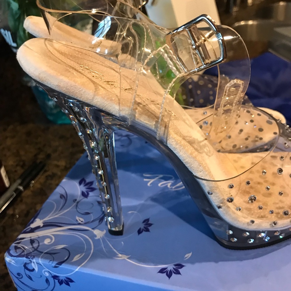Beautiful bling high heels. - Picture 3 of 5